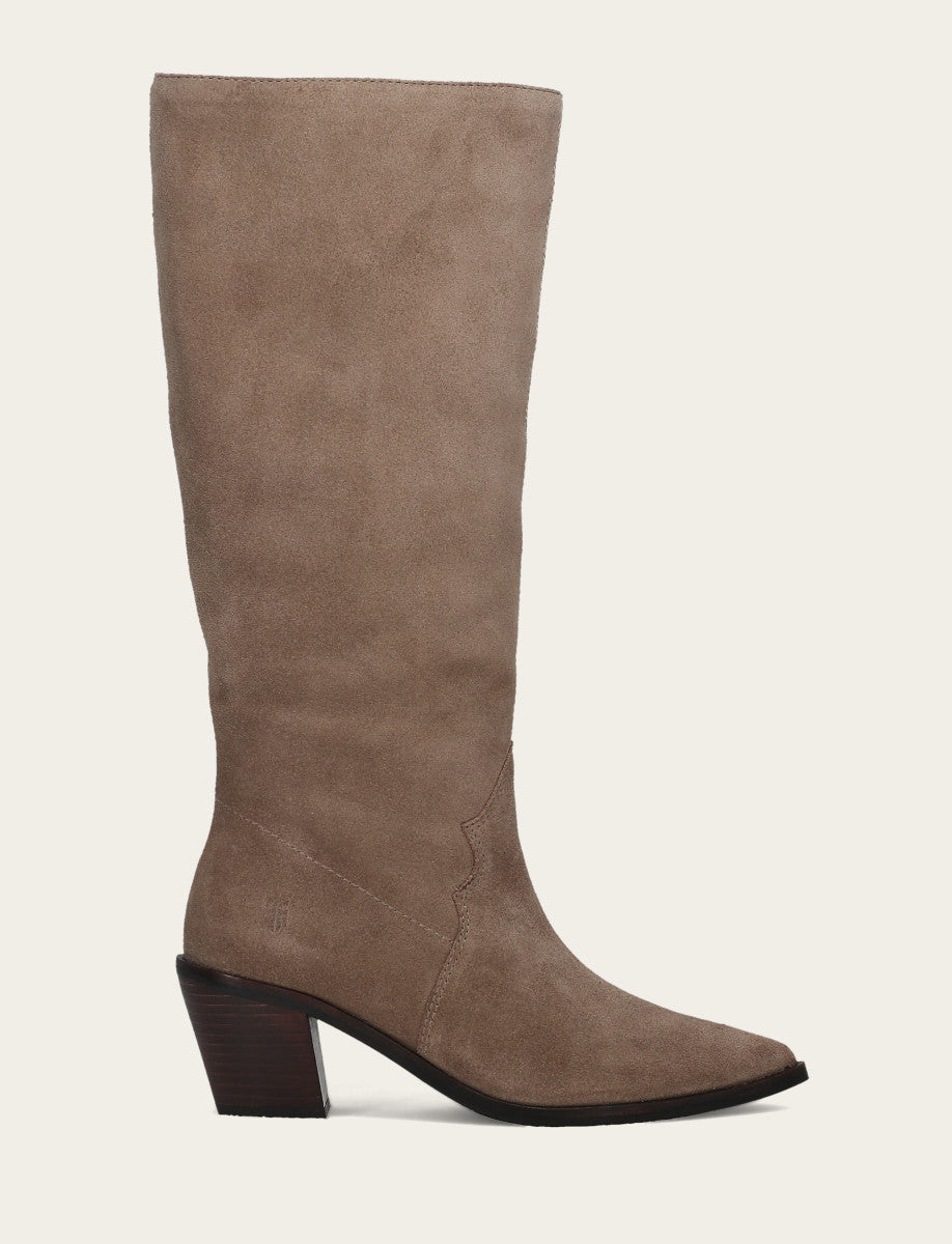 Sara Slouchy